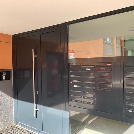 Air-Conditioned, 2 Room Apartment With Terrace Bratislava Bagian luar foto