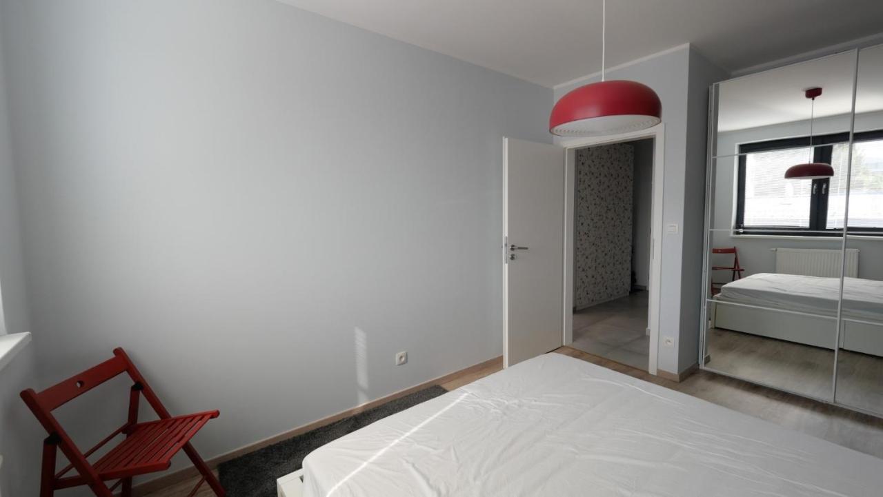 Air-Conditioned, 2 Room Apartment With Terrace Bratislava Bagian luar foto